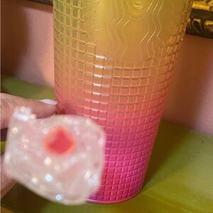 Starbucks Bold hombre, pink and yellow